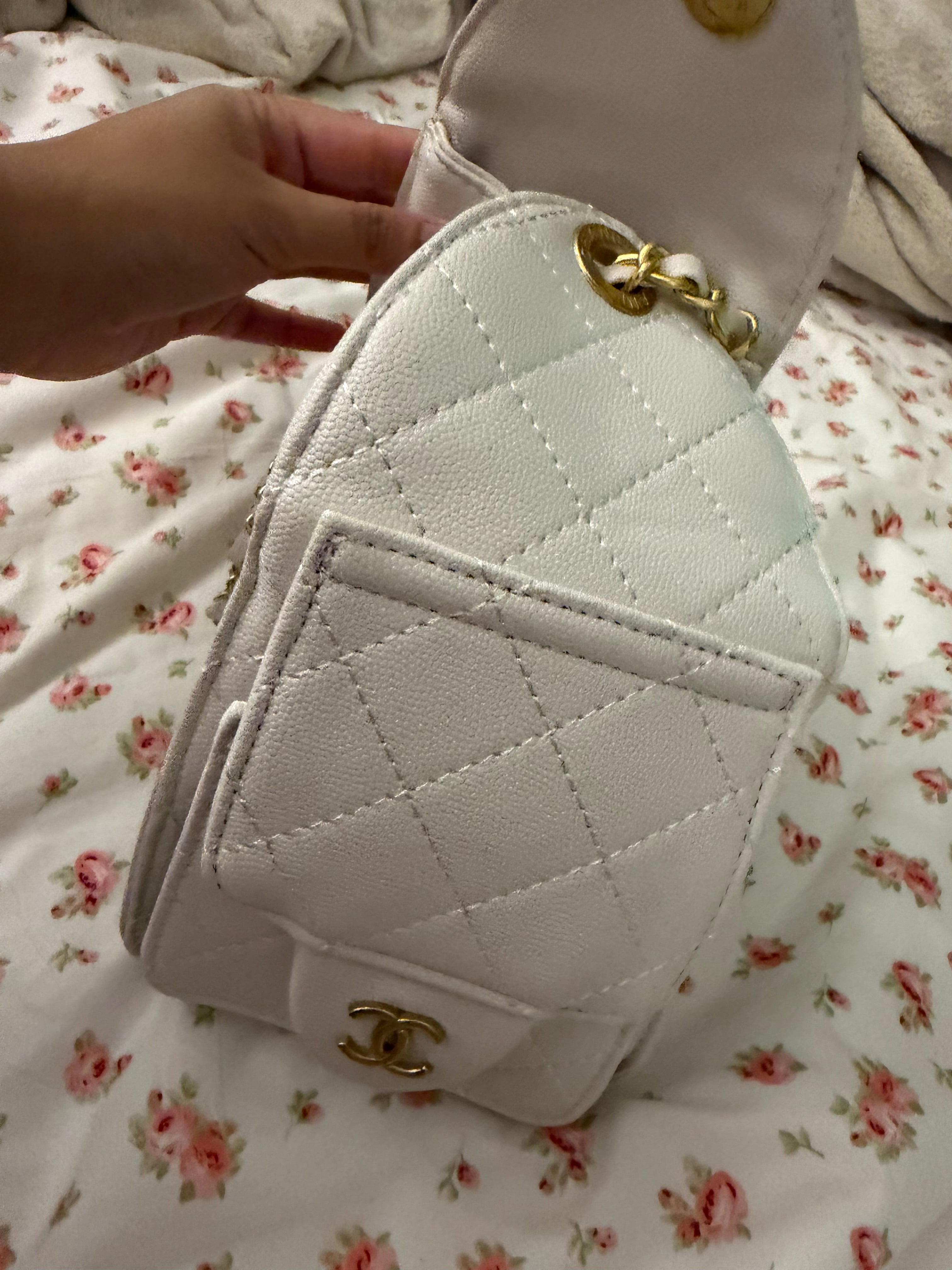 White Chanel 25 Bag