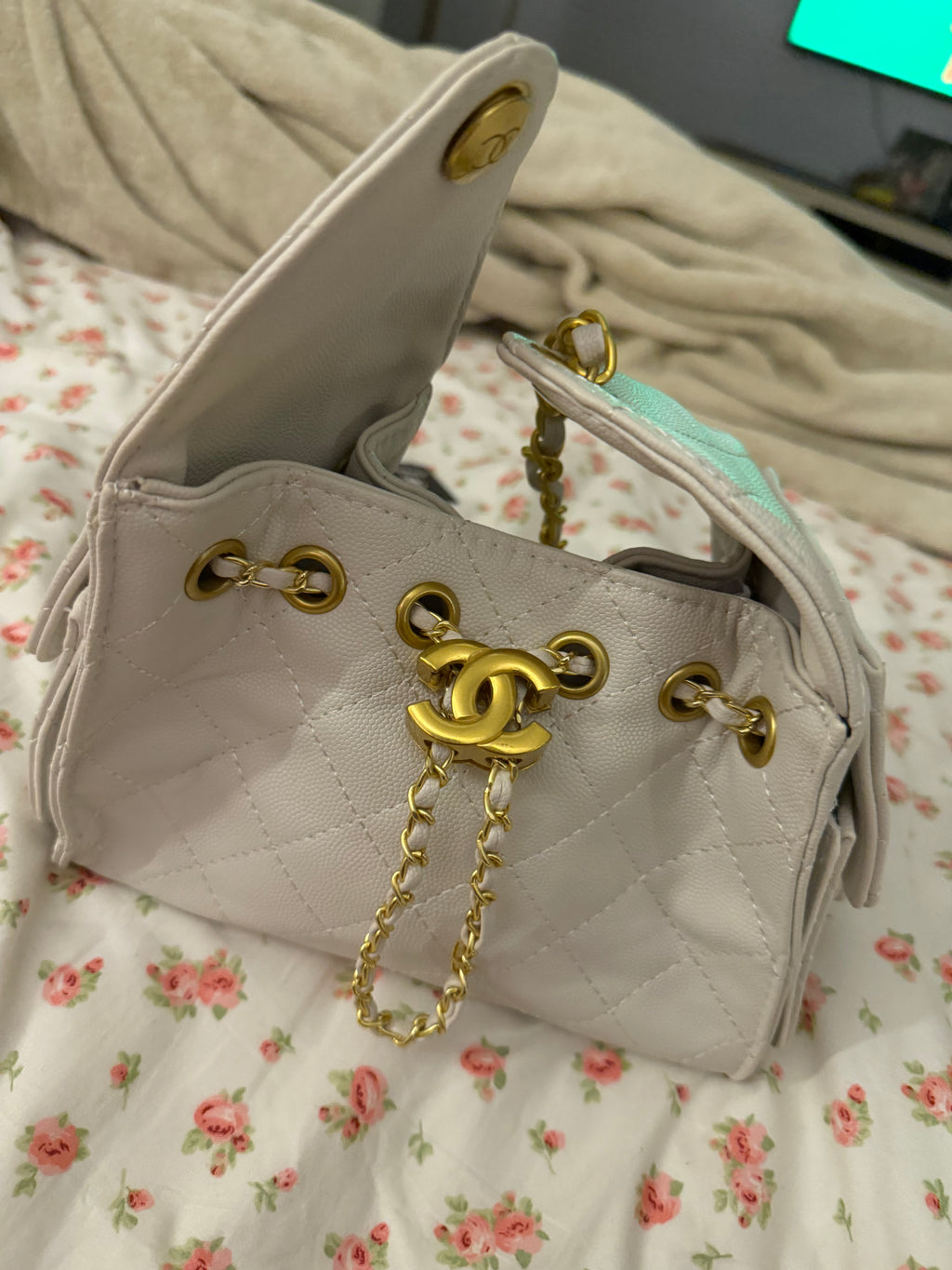 White Chanel 25 Bag