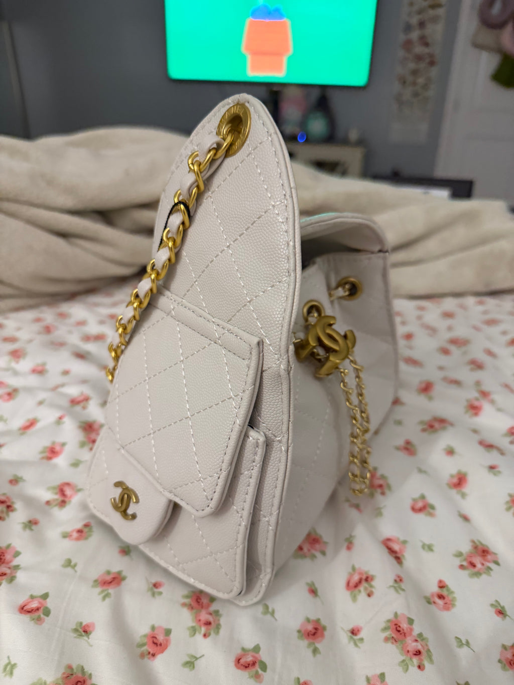 White Chanel 25 Bag