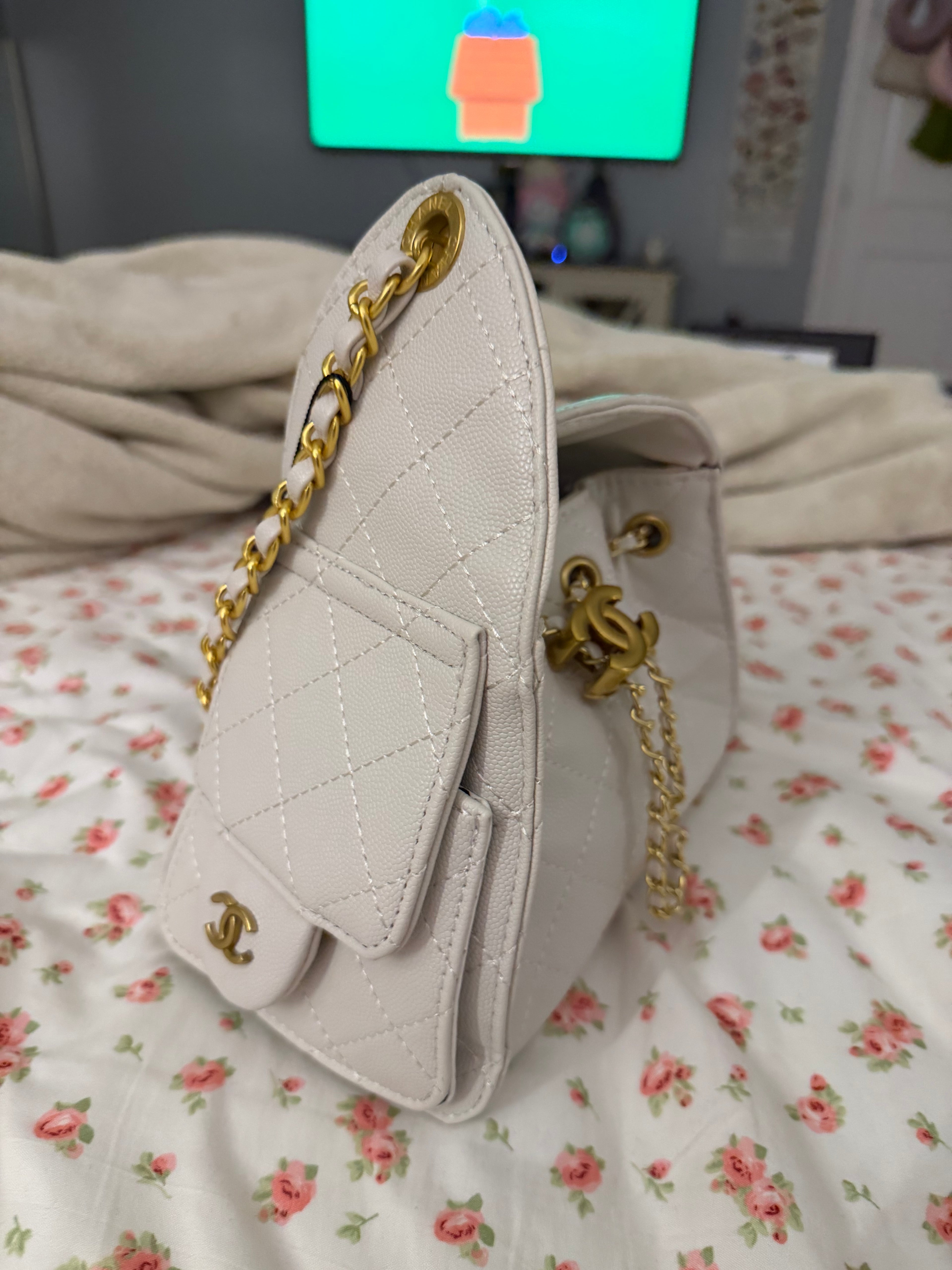 White Chanel 25 Bag