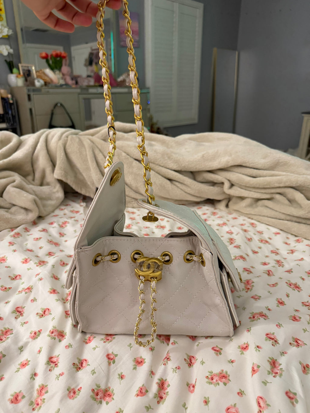 White Chanel 25 Bag