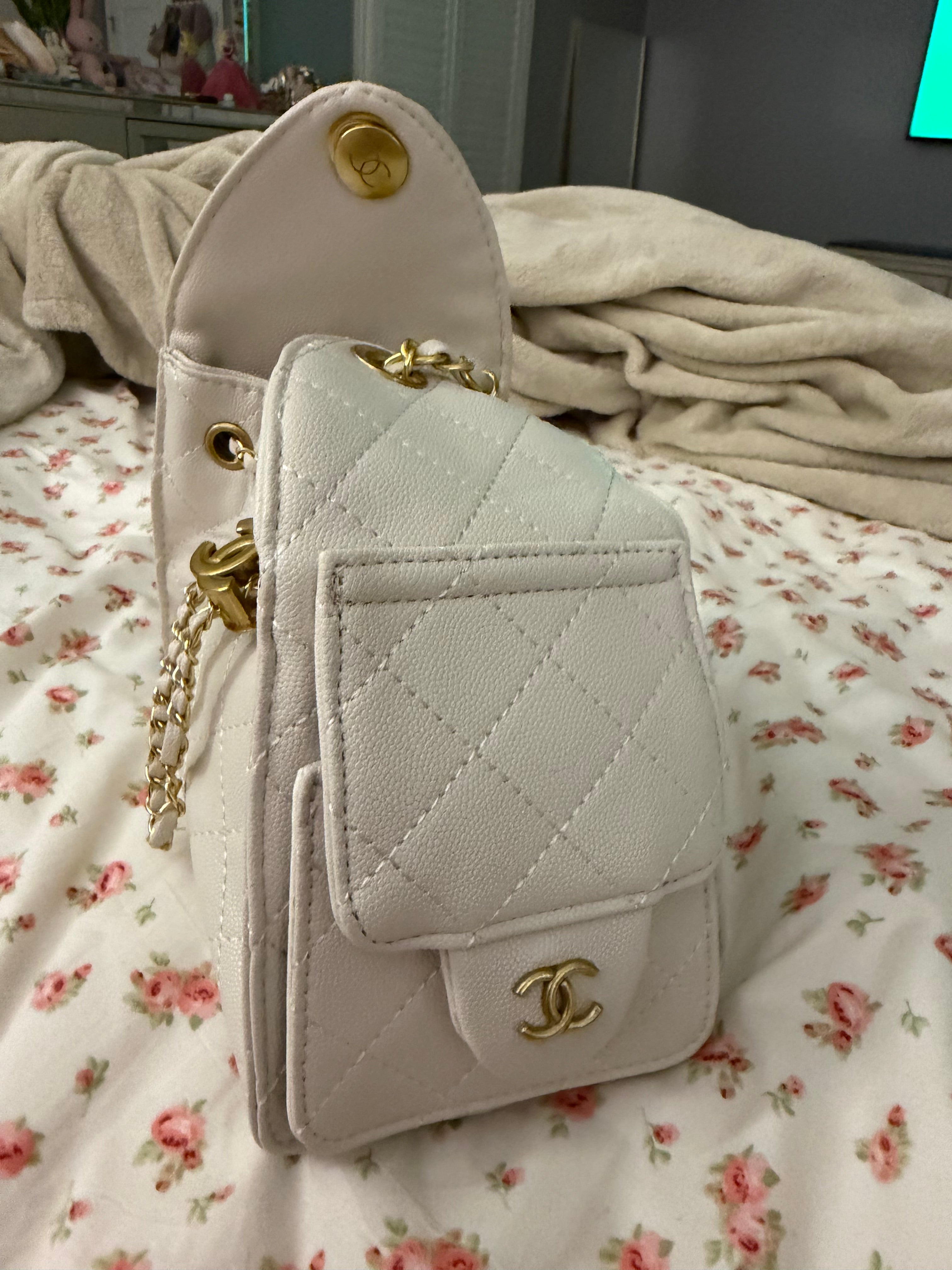 White Chanel 25 Bag