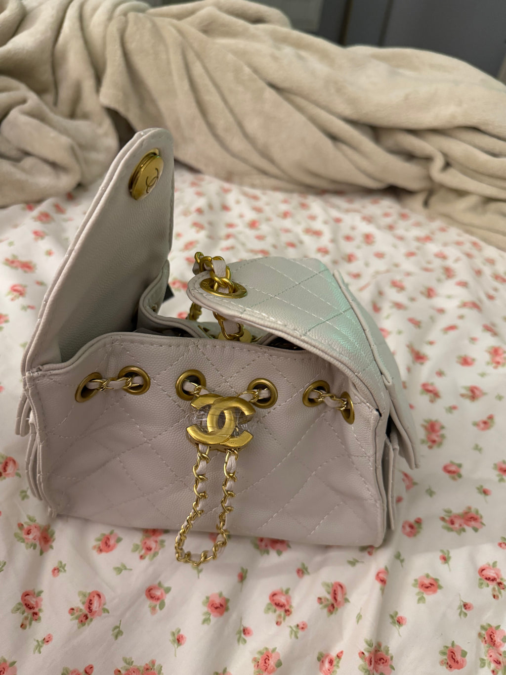 White Chanel 25 Bag