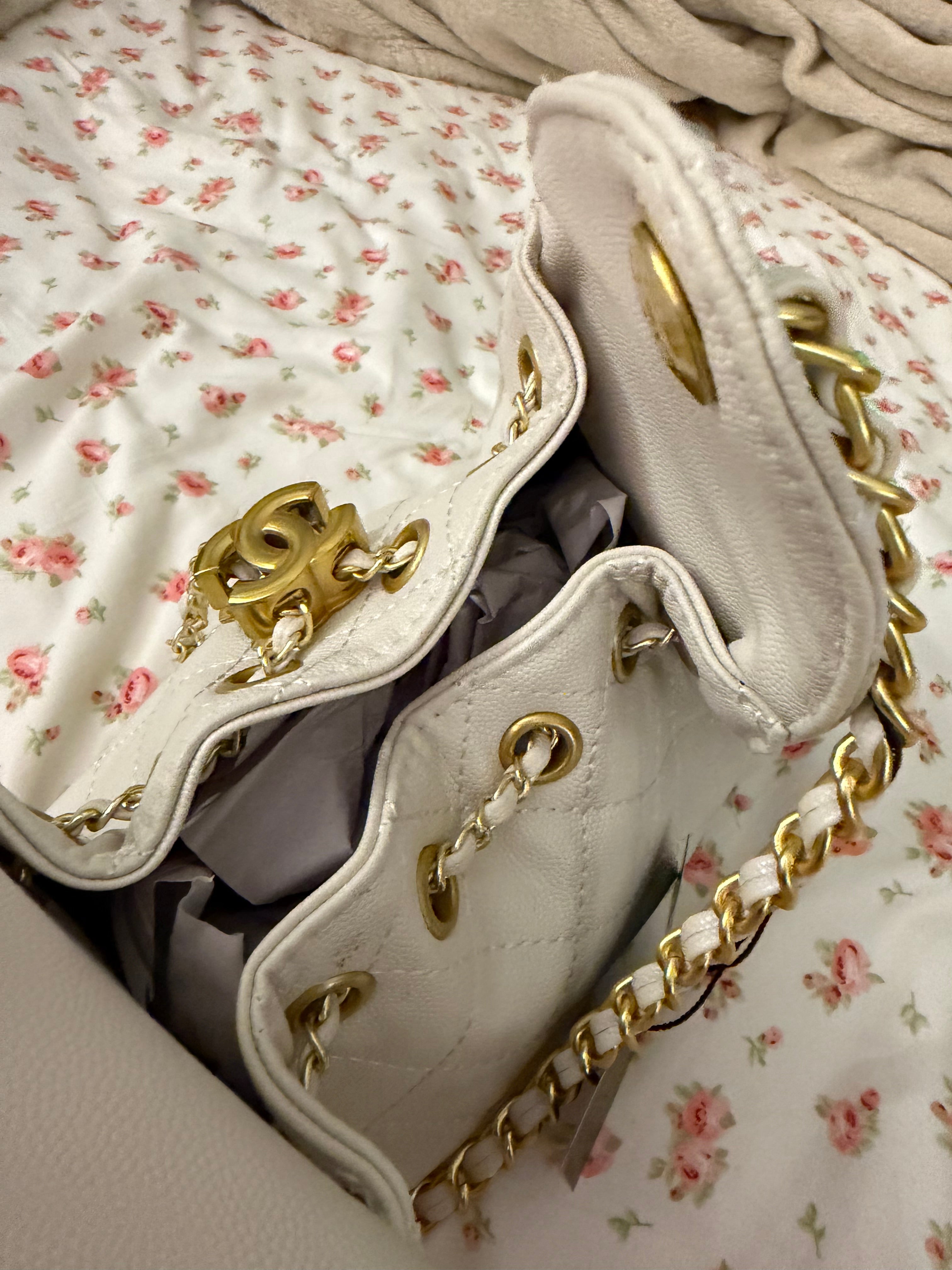 White Chanel 25 Bag